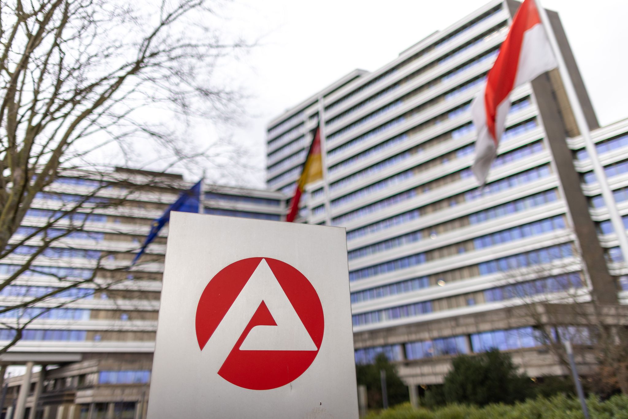 Jedes dritte Unternehmen plant 2025 Beschäftigungsabbau