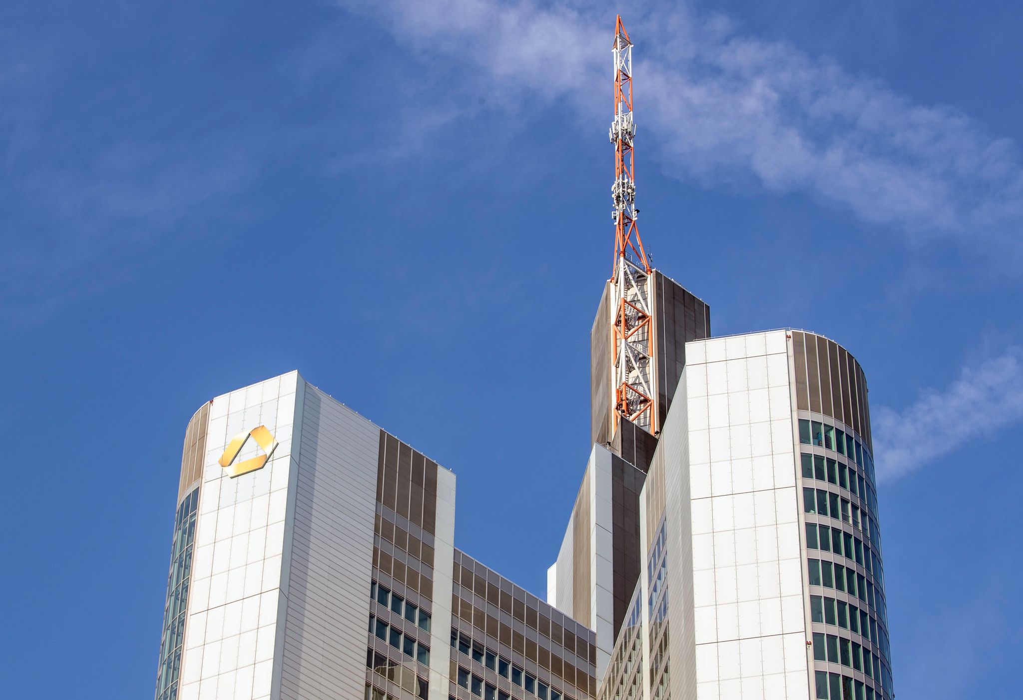Kartellamt genehmigt Unicredit-Einstieg bei Commerzbank