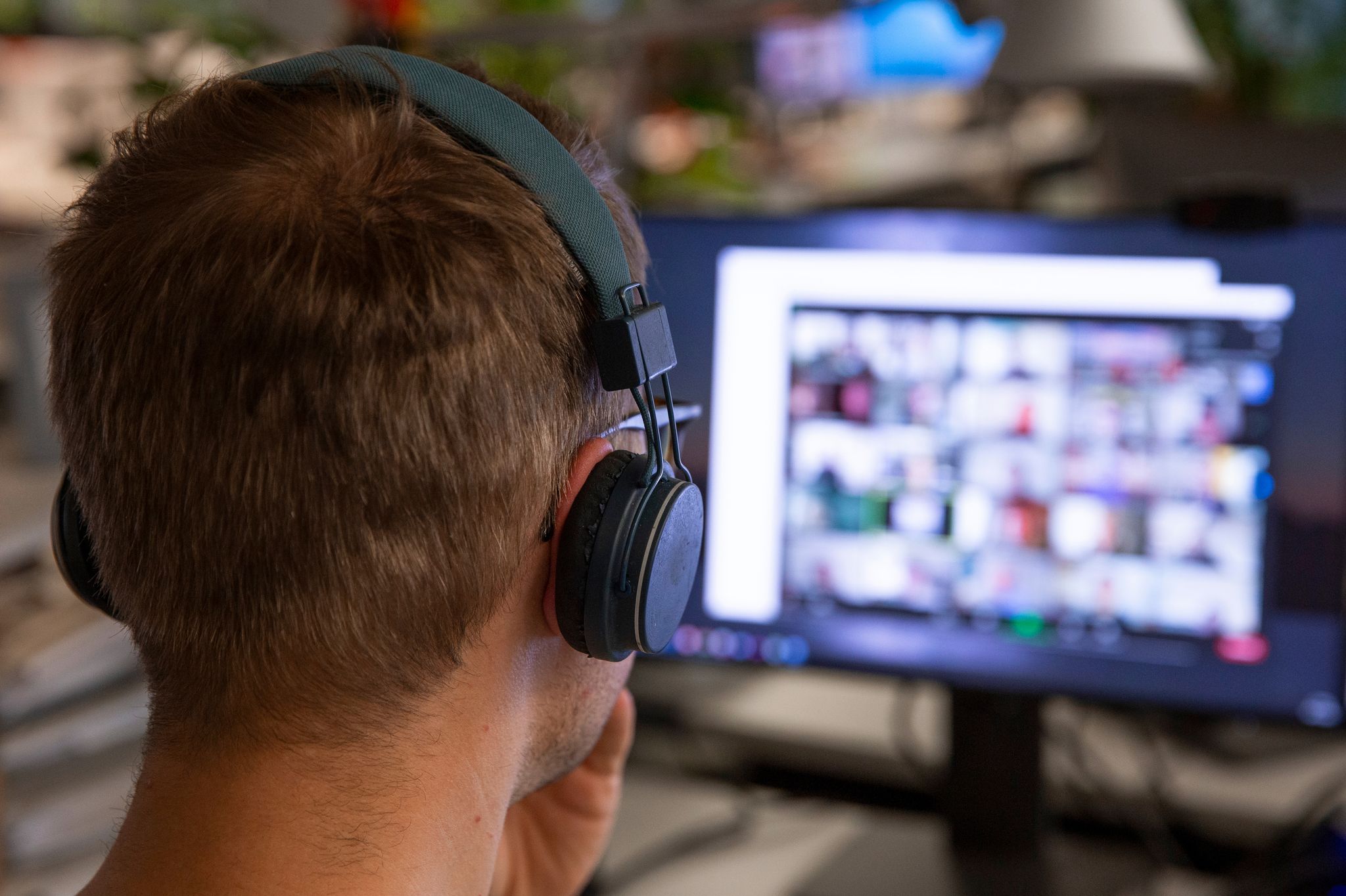Online-Konferenzen bedeuten für viele noch immer Stress